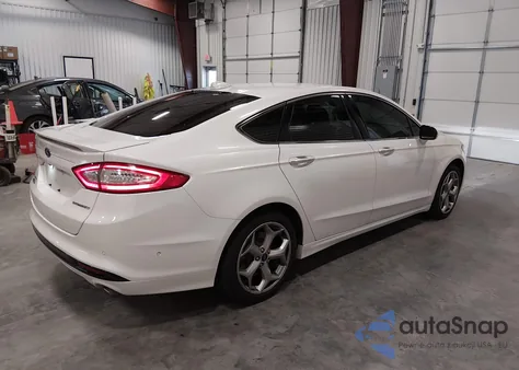 2013 Ford Fusion Energi Titanium z USA, uszkodzony, nr VIN 3FA6P0SU3DR373700